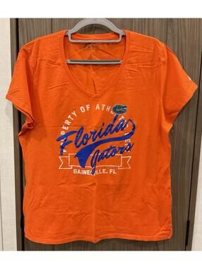 Russell Womens Short sleeve V Neck Florida Football Gators Tee Size XL 16-18